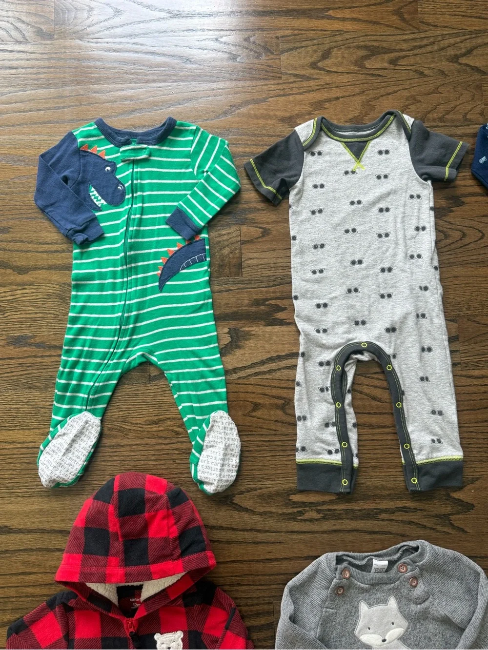 Nike Carter’s Baby Boy Bundle Footies Pajamas Christmas Pants Outfits 12 Months